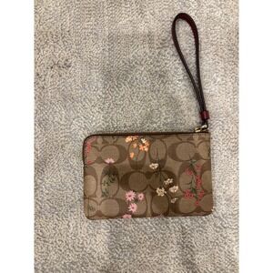 Coach Corner Zip Wristlet Signature Canvas Wildflower Print Khaki Floral 2711